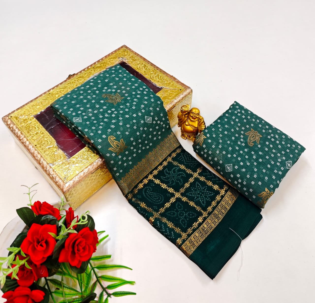 Zig Zag Foil Print Saree with Contrast Jari Border and Digital Print Pallu